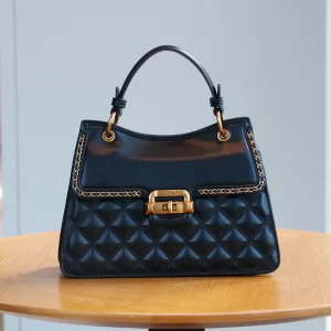 Fashionable and elegant ladies' handbags in autumn 2025, the new high-grade sense of rhombic niche design temperament commuter h